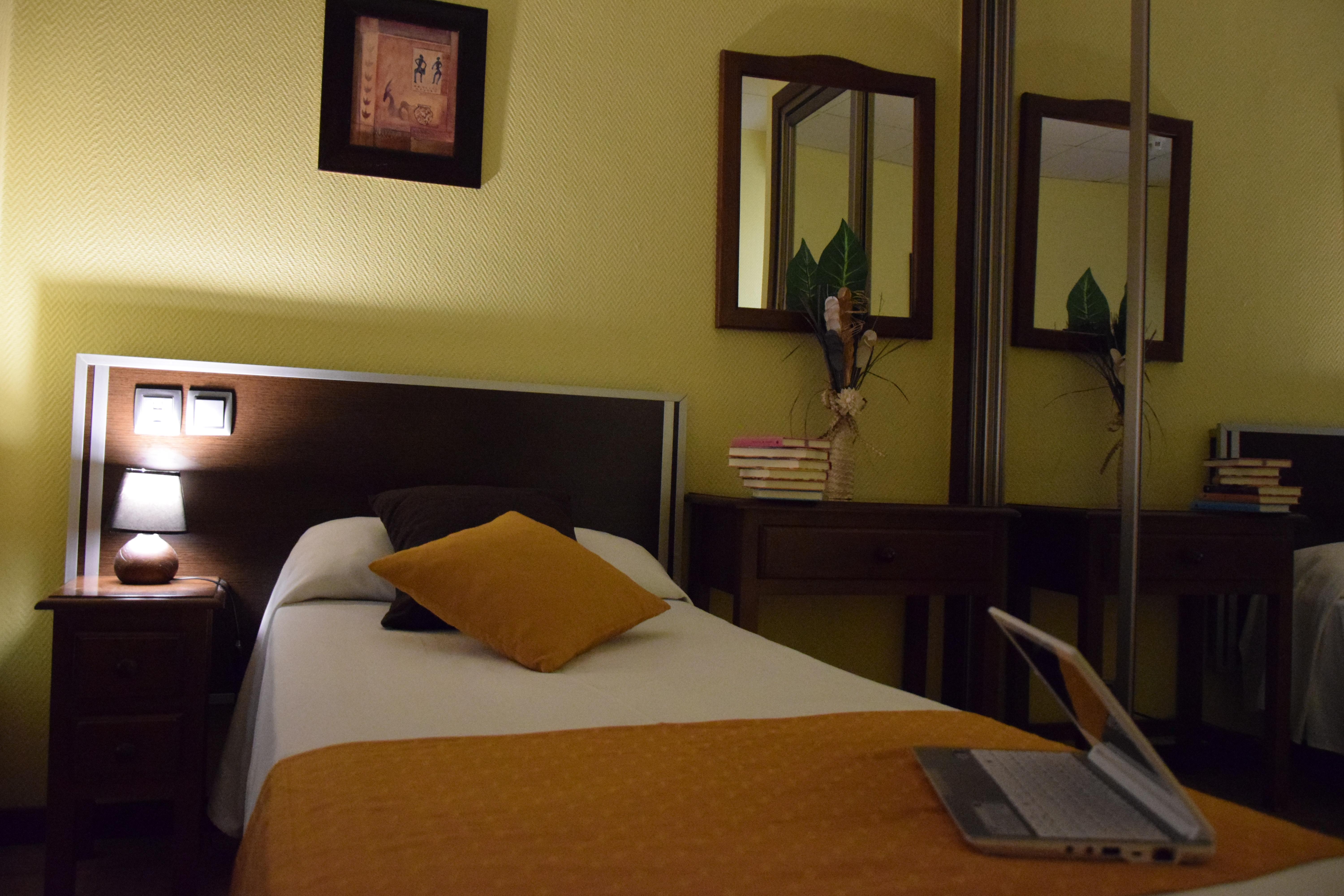 Hotel Complutense Alcalá de Henares Esterno foto