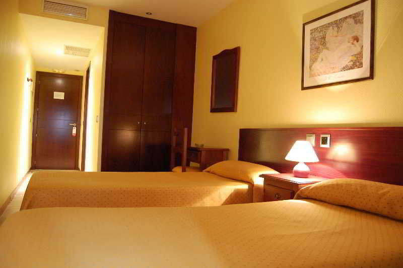 Hotel Complutense Alcalá de Henares Esterno foto